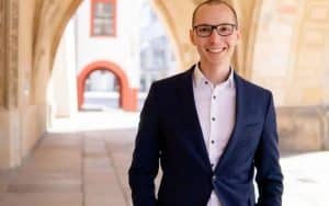 das ist der unabhaengige finanzmakler maximilian fuchs expertise leistungen mehr